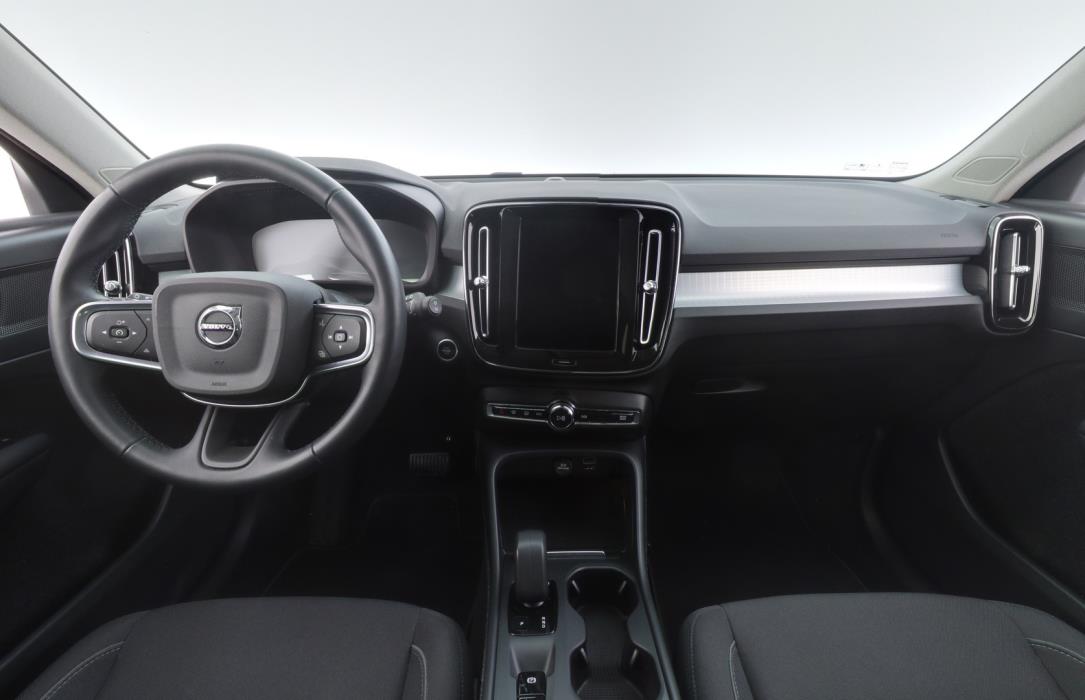 VOLVO XC40 2022