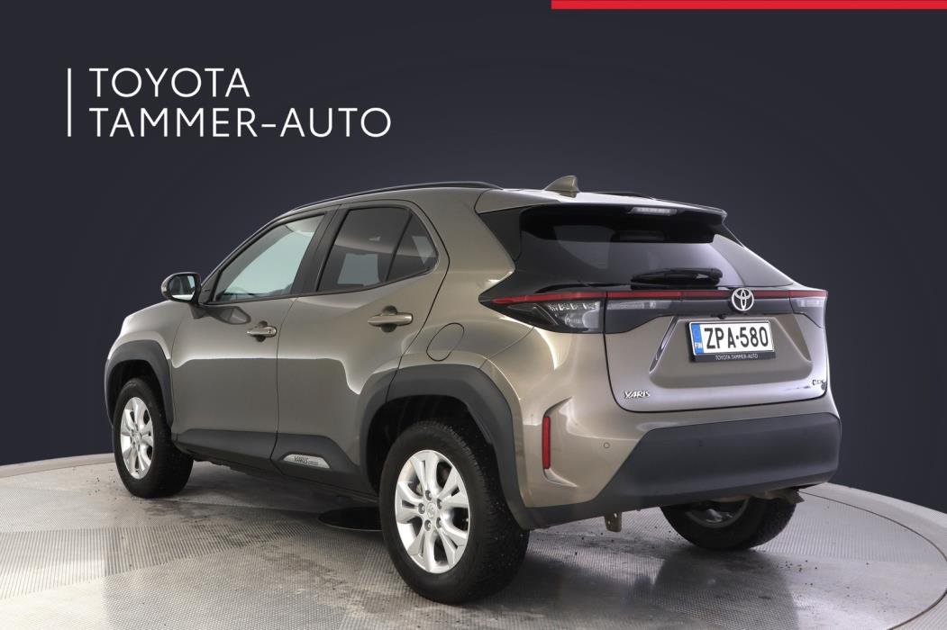 TOYOTA Yaris Cross 2025