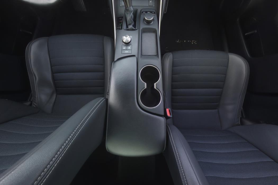 LEXUS IS 2018