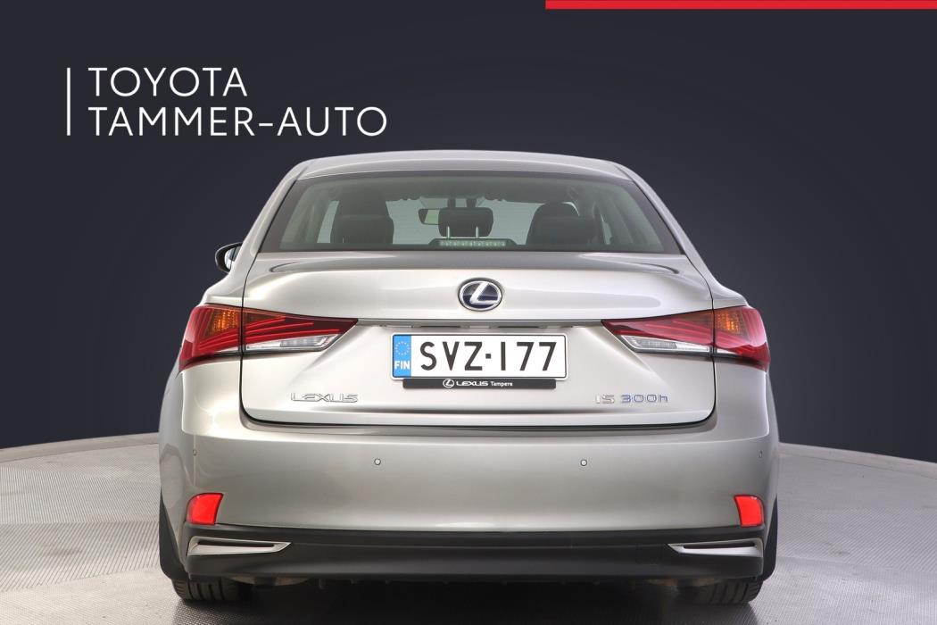 LEXUS IS 2018