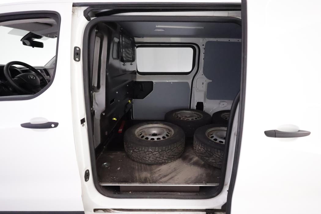 TOYOTA Proace 2021