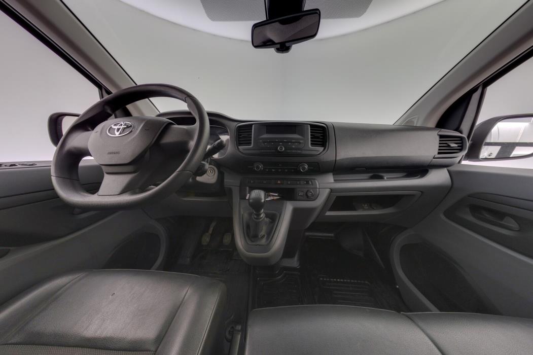 TOYOTA Proace 2021