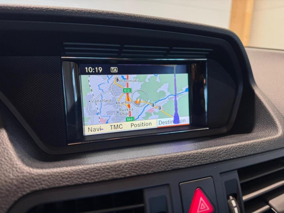 MERCEDES-BENZ E 2010