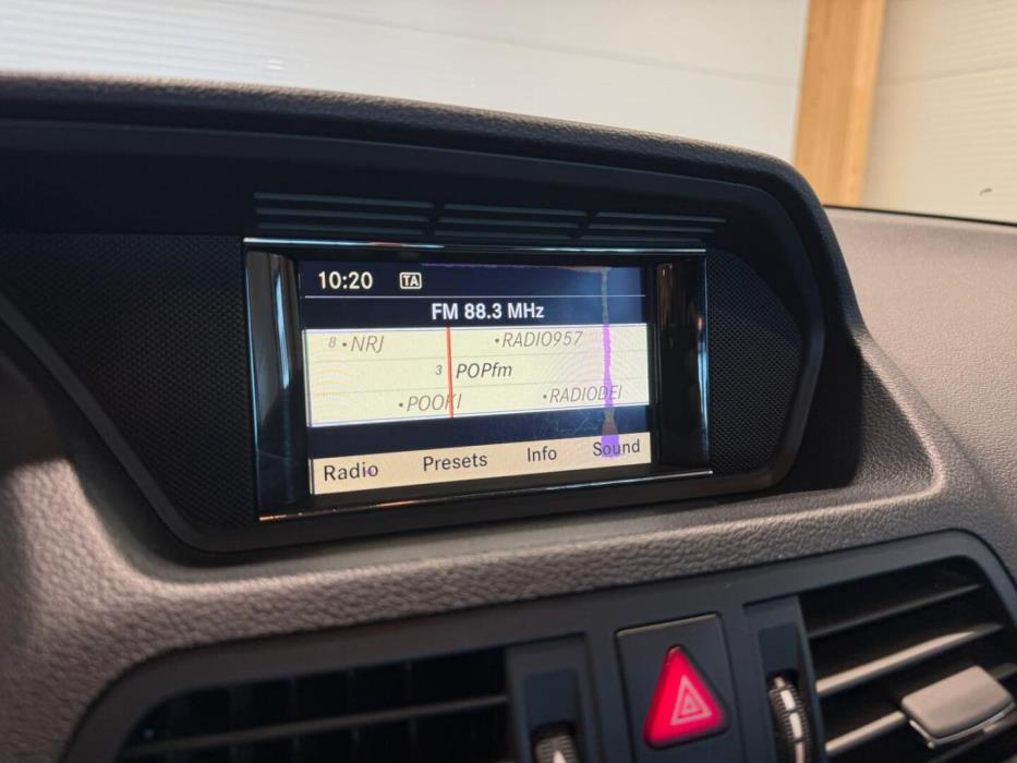 MERCEDES-BENZ E 2010