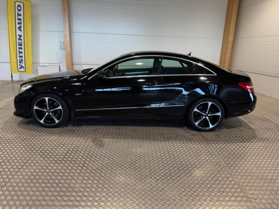 MERCEDES-BENZ E 2010