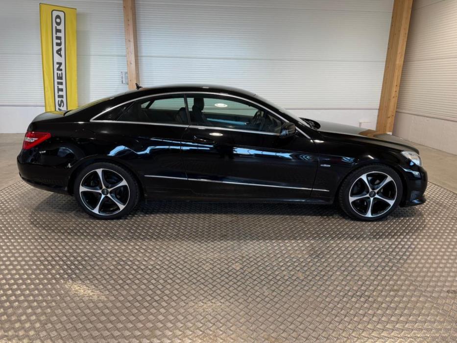 MERCEDES-BENZ E 2010