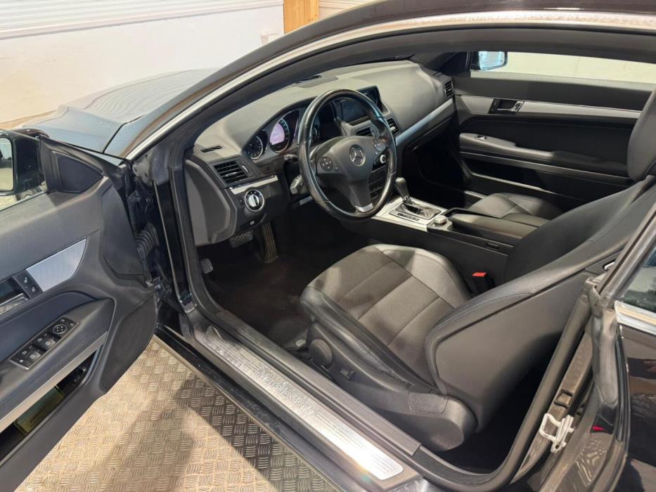 MERCEDES-BENZ E 2010