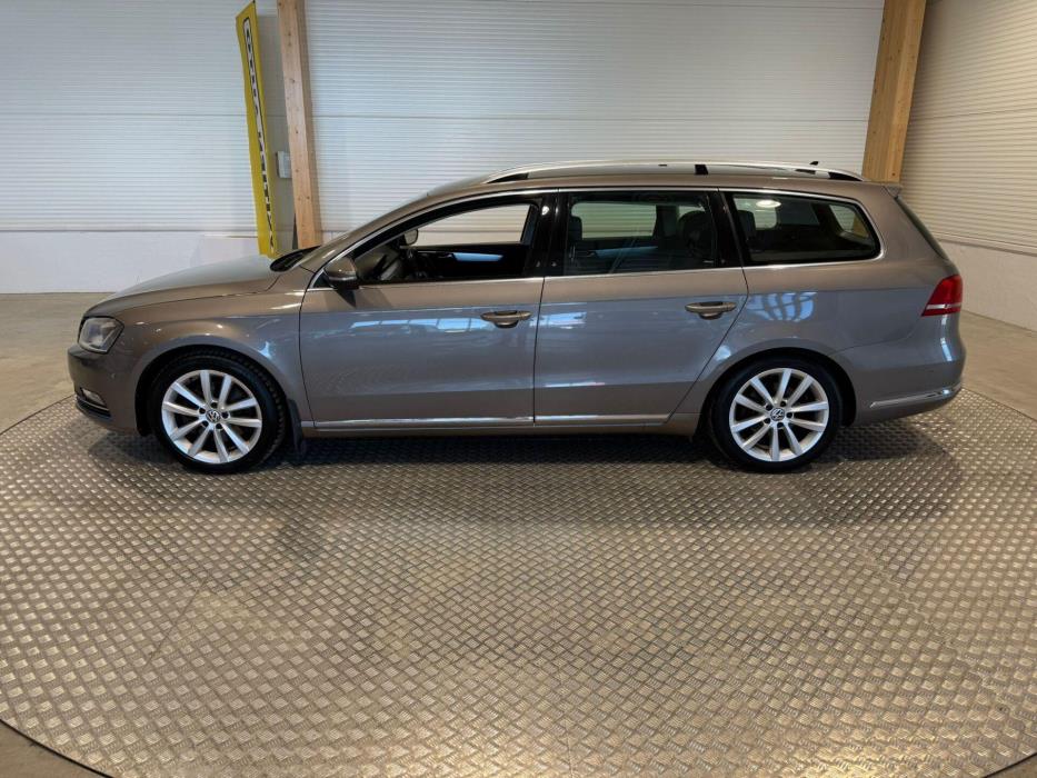 VOLKSWAGEN Passat 2012