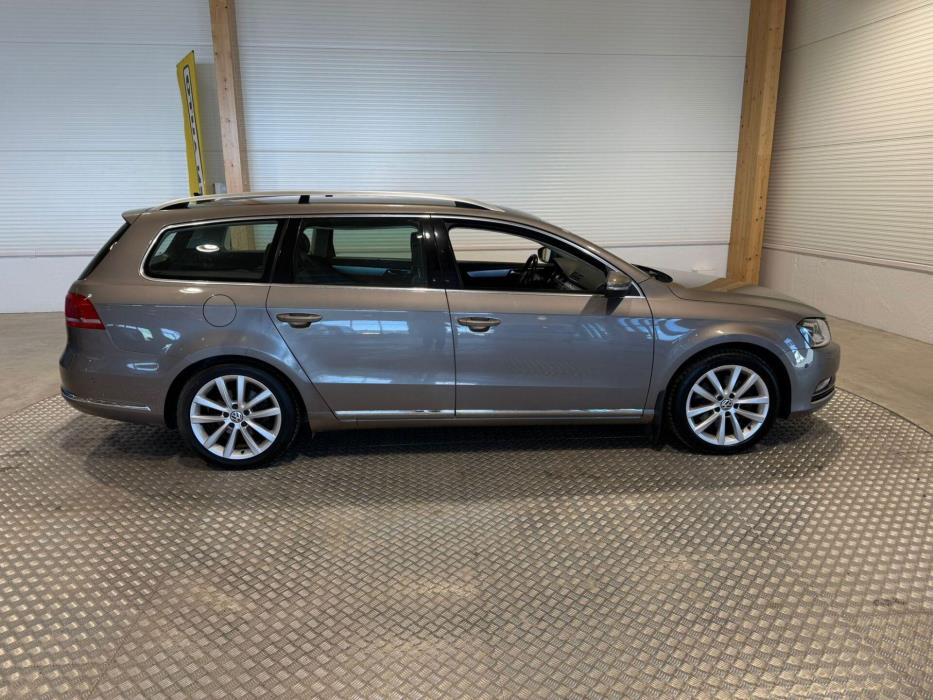 VOLKSWAGEN Passat 2012