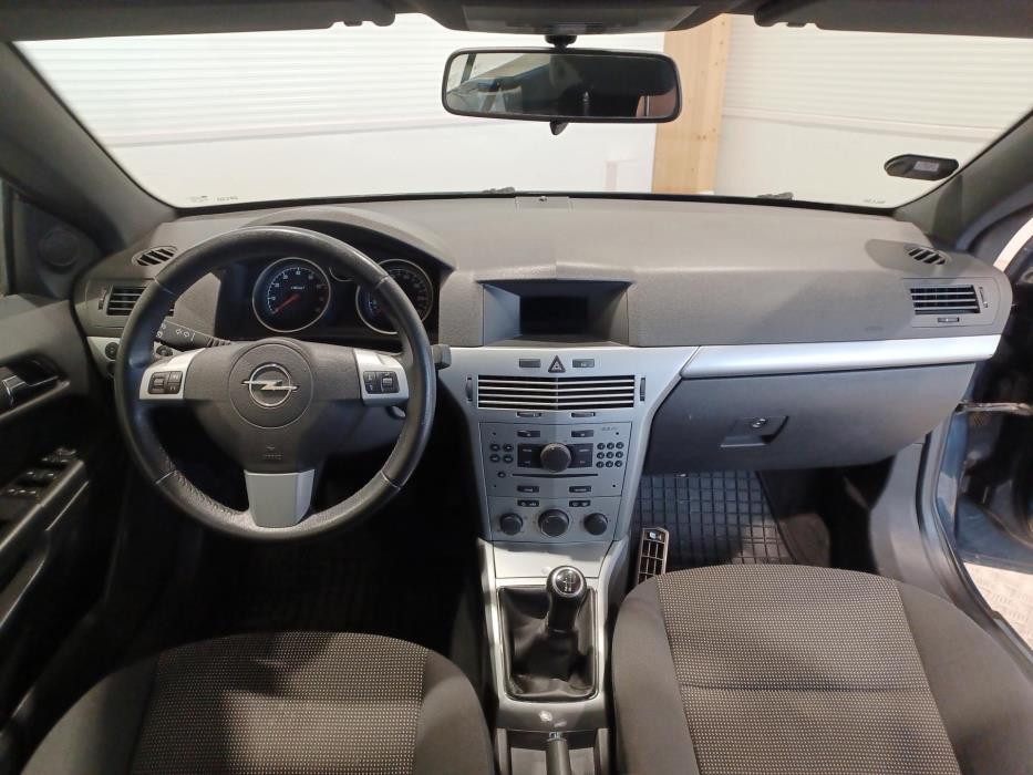 OPEL Astra 2009