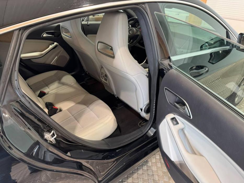 MERCEDES-BENZ CLA 2019