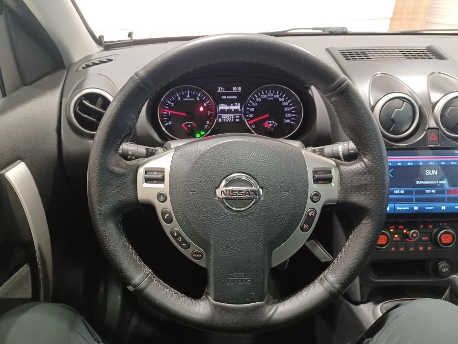 NISSAN Qashqai 2010