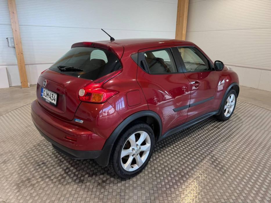 NISSAN Juke 2011