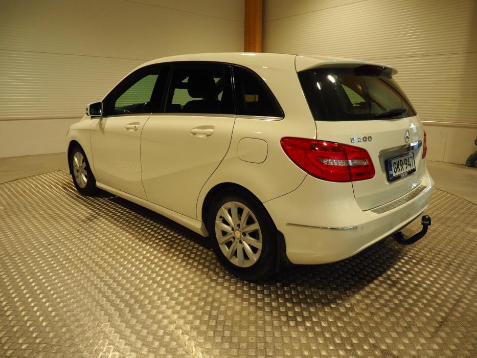 MERCEDES-BENZ B 2013