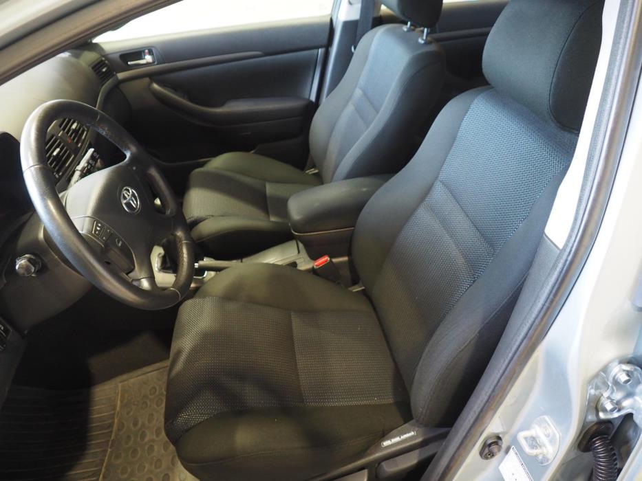 TOYOTA Avensis 2008