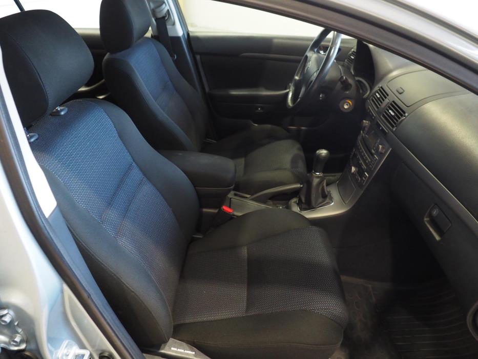 TOYOTA Avensis 2008