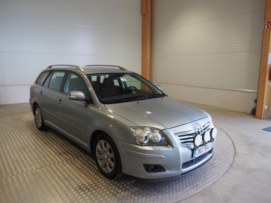 TOYOTA Avensis 2008