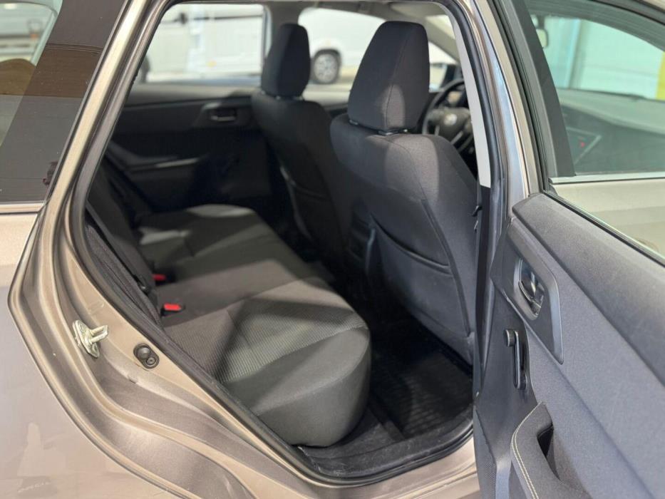 TOYOTA Auris 2014