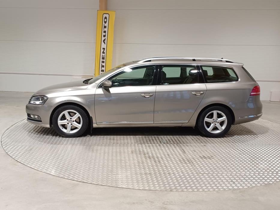 VOLKSWAGEN Passat 2014