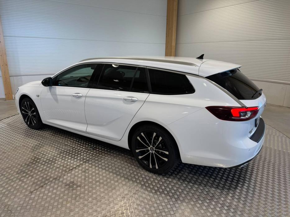 OPEL Insignia 2023