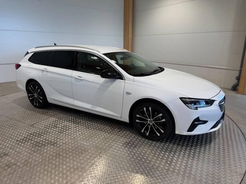 OPEL Insignia 2023