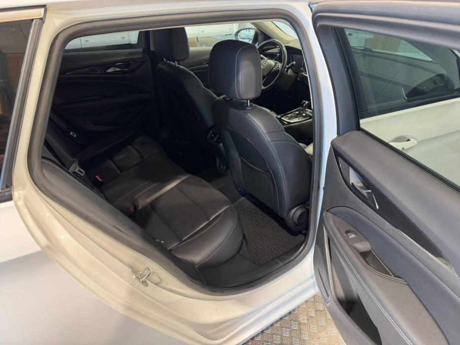 OPEL Insignia 2023