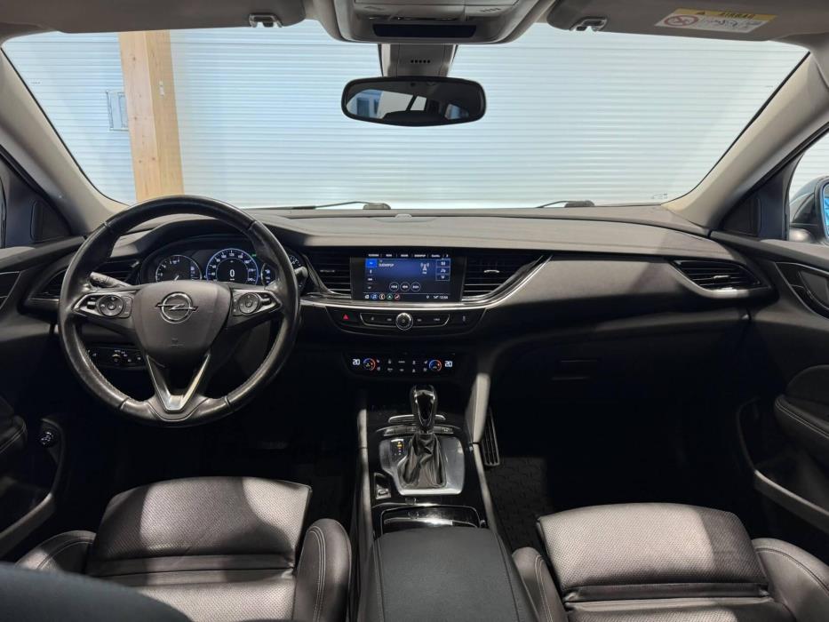OPEL Insignia 2023