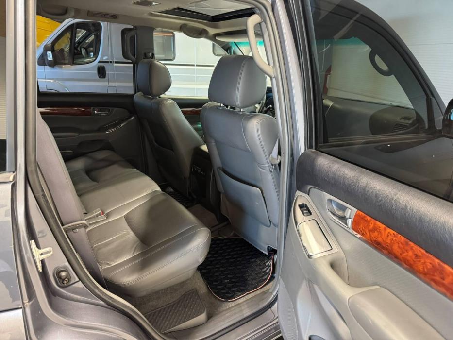 TOYOTA Land Cruiser 2005