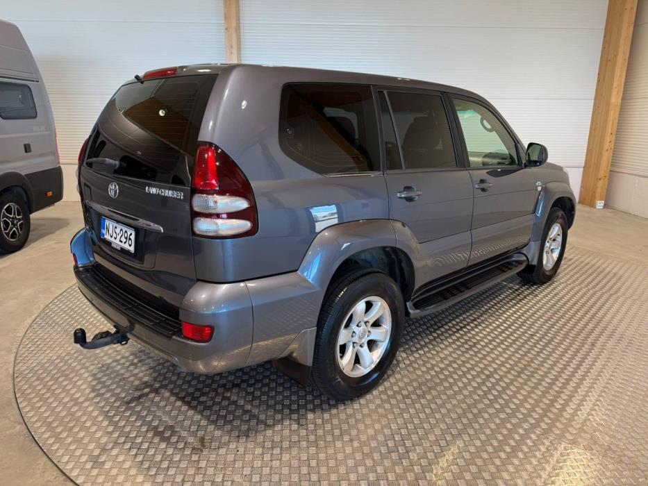 TOYOTA Land Cruiser 2005