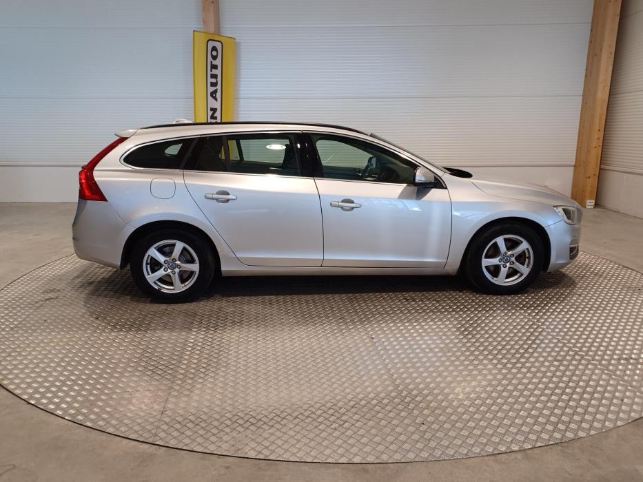 VOLVO V60 2014