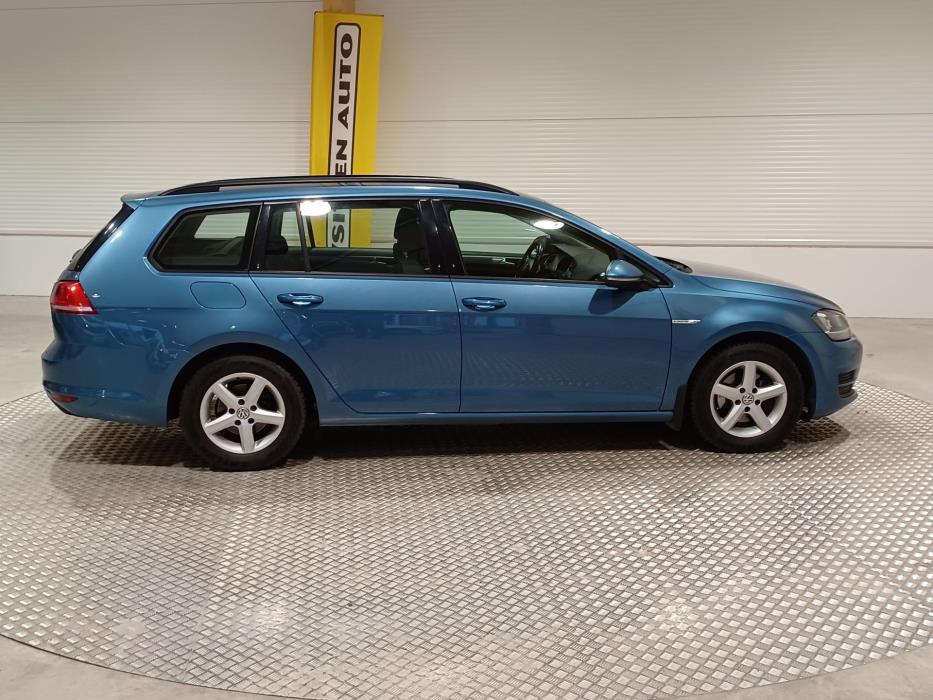 VOLKSWAGEN Golf 2016