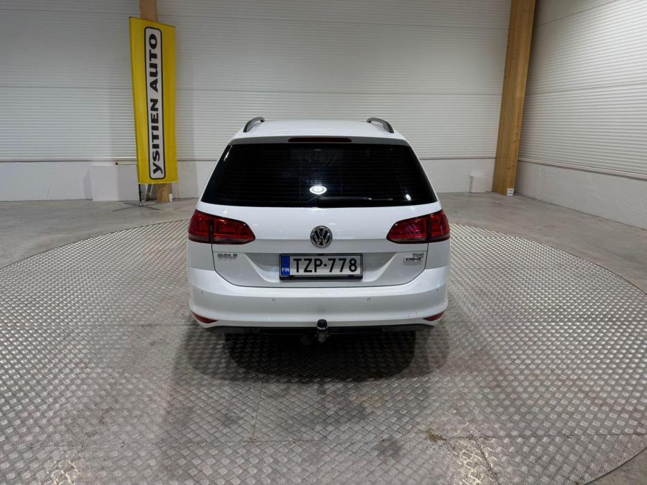 VOLKSWAGEN Golf 2015
