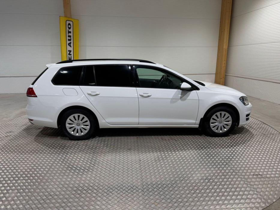 VOLKSWAGEN Golf 2015