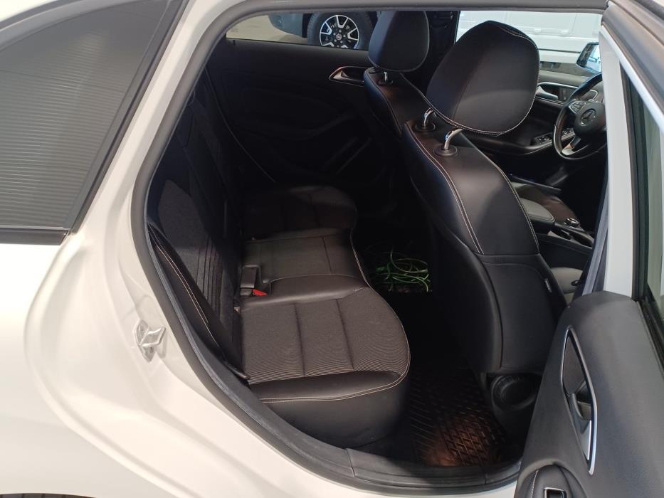 MERCEDES-BENZ B 2015