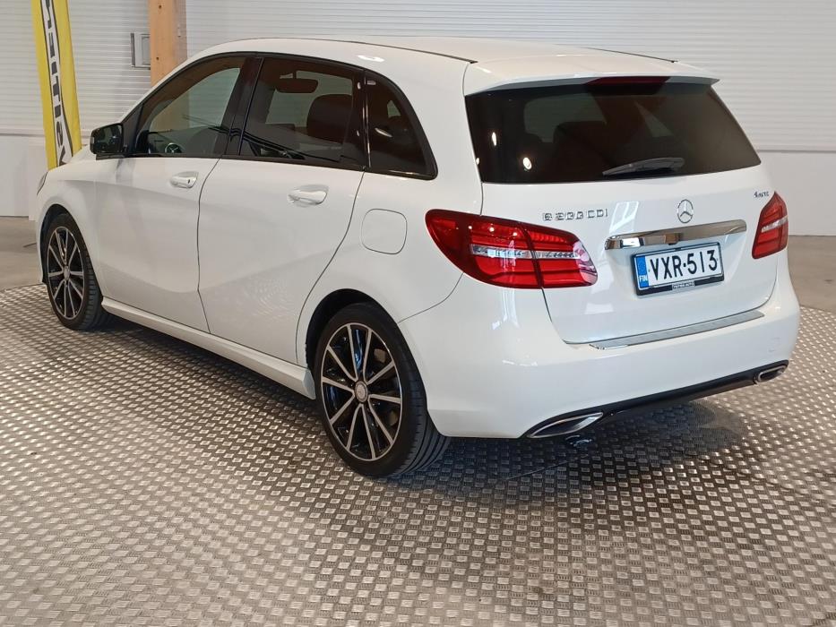MERCEDES-BENZ B 2015