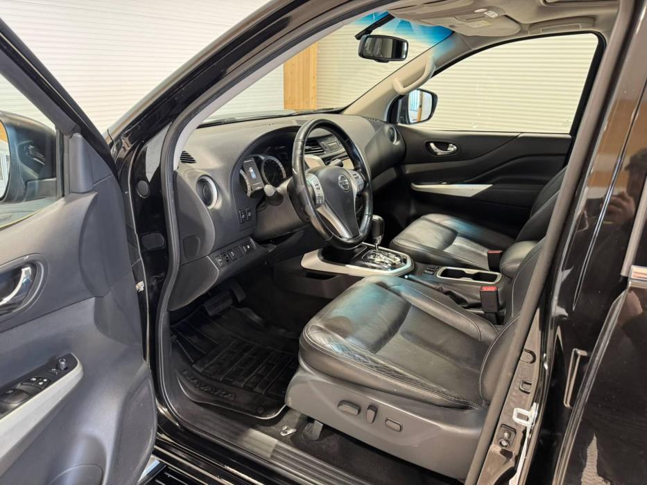 NISSAN Navara 2019