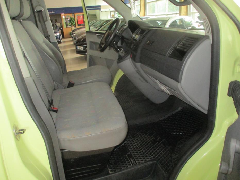 VOLKSWAGEN Transporter 2004