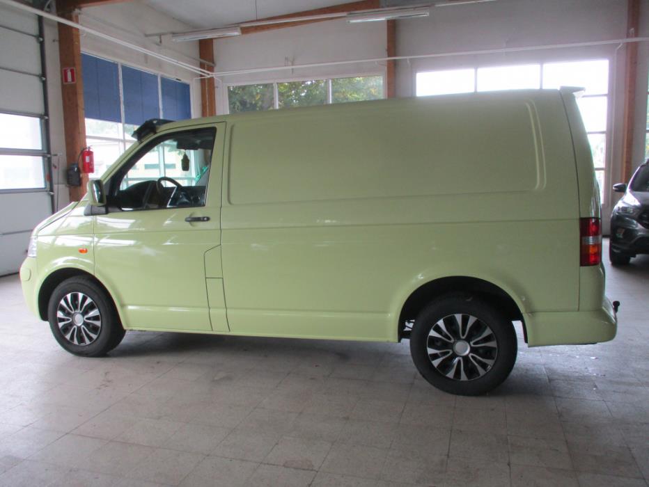 VOLKSWAGEN Transporter 2004