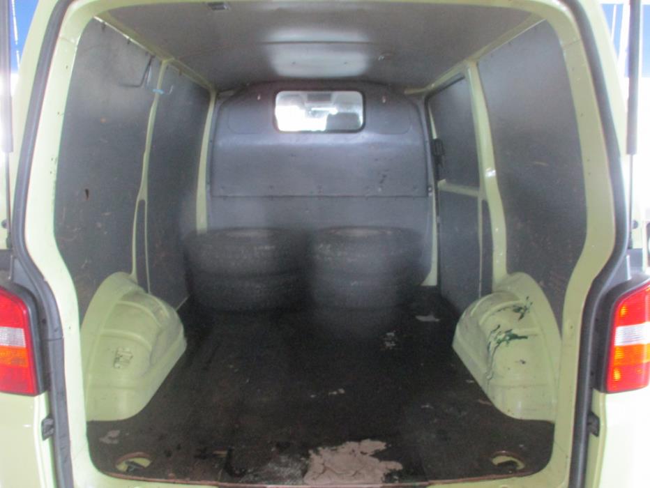 VOLKSWAGEN Transporter 2004