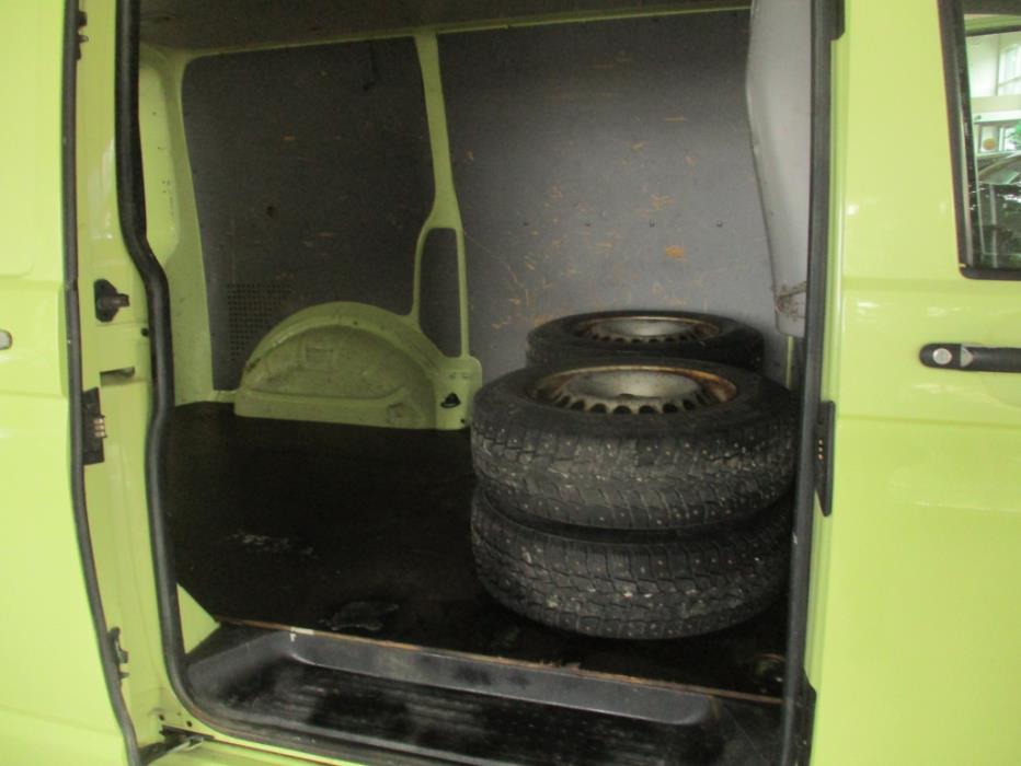 VOLKSWAGEN Transporter 2004