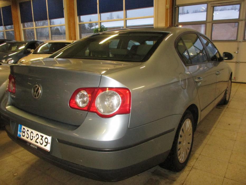 VOLKSWAGEN Passat 2006
