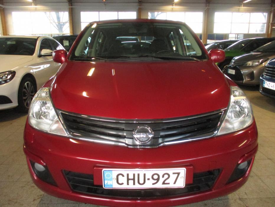 NISSAN Tiida 2010