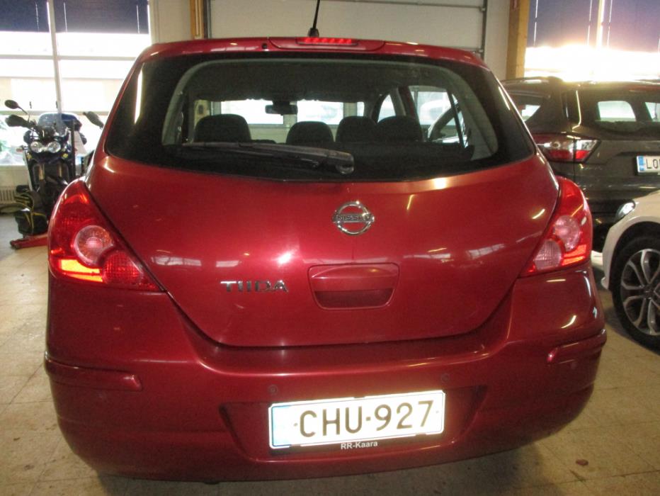 NISSAN Tiida 2010