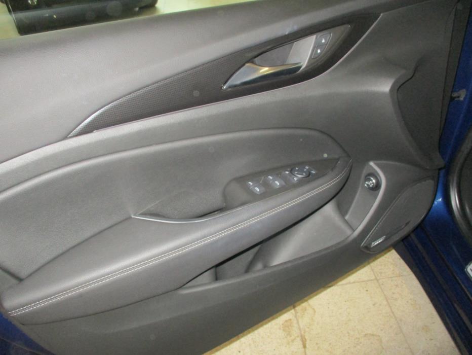 OPEL Insignia 2021