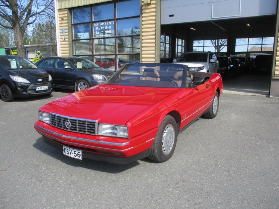 CADILLAC Allante 1988