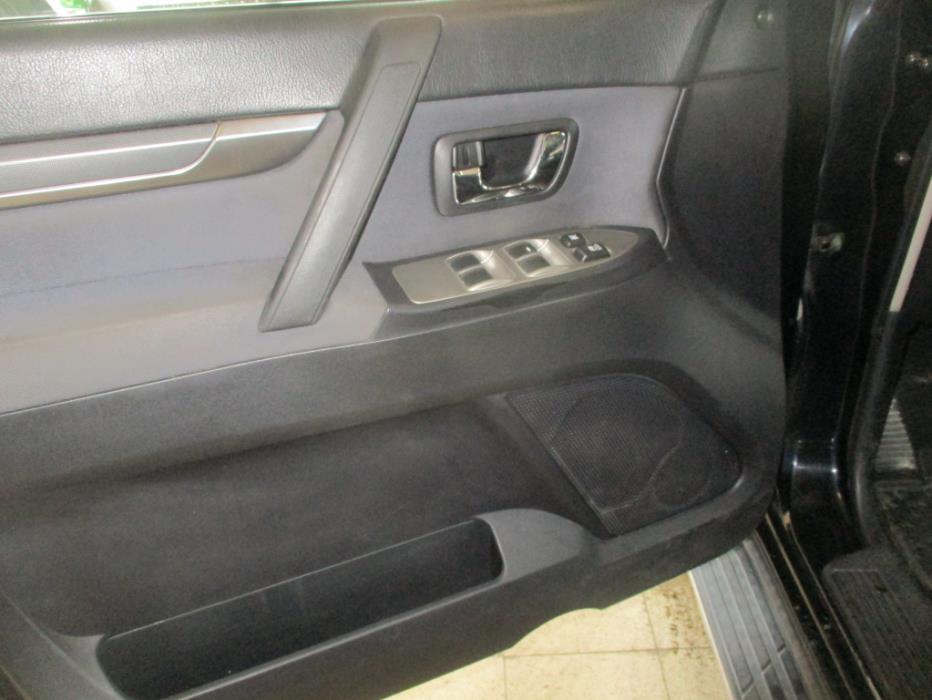 MITSUBISHI Pajero 2007