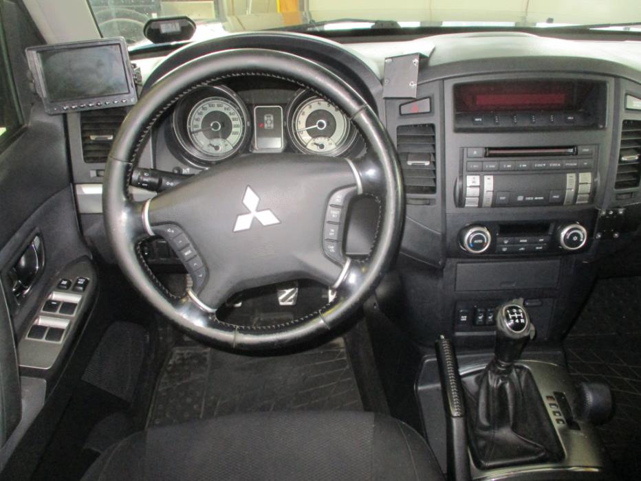 MITSUBISHI Pajero 2007