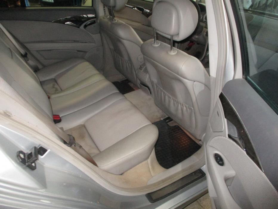 MERCEDES-BENZ E 2005