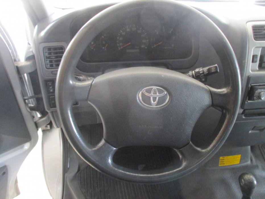 TOYOTA Hiace 2007