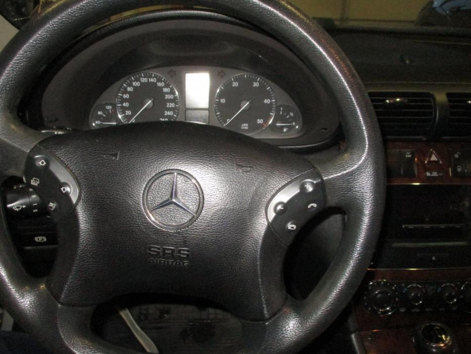 MERCEDES-BENZ C 2006